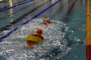 Alblasserdamse Reddingsbrigade zwemt een platina NK Pool Events 2
